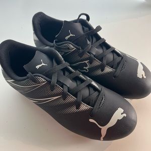 Brand new! Puma Soccer Cleats | Size 1.5